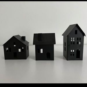 Mini metal houses
